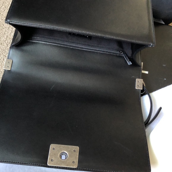 NWT [CHANEL] Black NEW MEDIUM Boy Bag in Lambskin - Picture 11 of 17